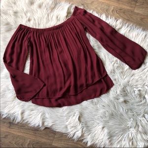 ♥️maroon off the shoulder long sleeve flowy cloth & stone top♥️